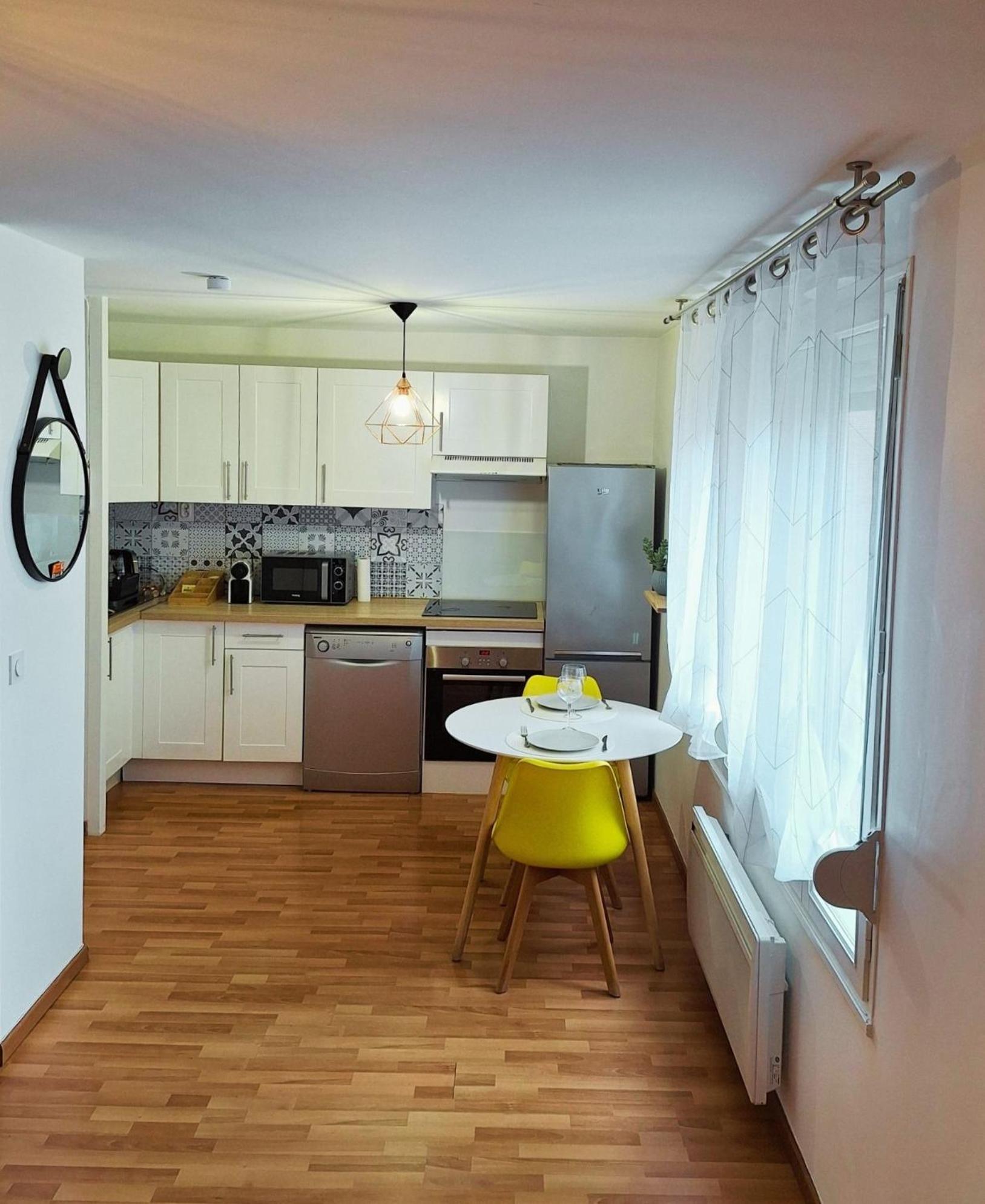 Le Fatsia - Rennes Gare T2 Apartment Bagian luar foto